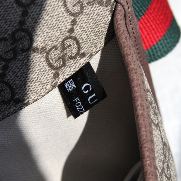 Beige GG Canvas Supreme belt Bag - Picture 8 of 8